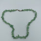 Halskette aus grünen Edelstein-Splittern