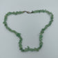 Halskette aus grünen Edelstein-Splittern