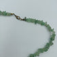 Halskette aus grünen Edelstein-Splittern