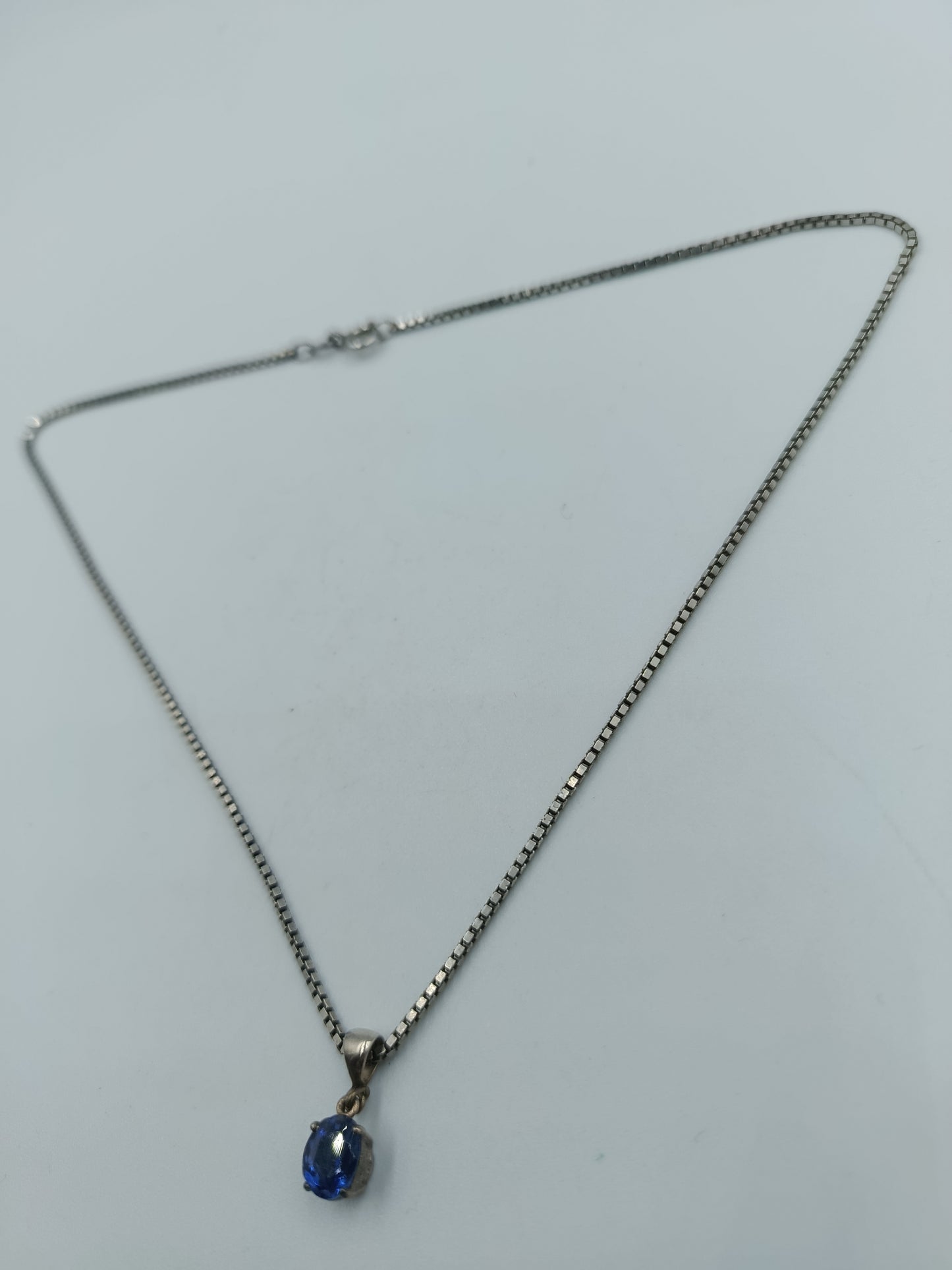 925 Silberkette mit blauem Anhänger