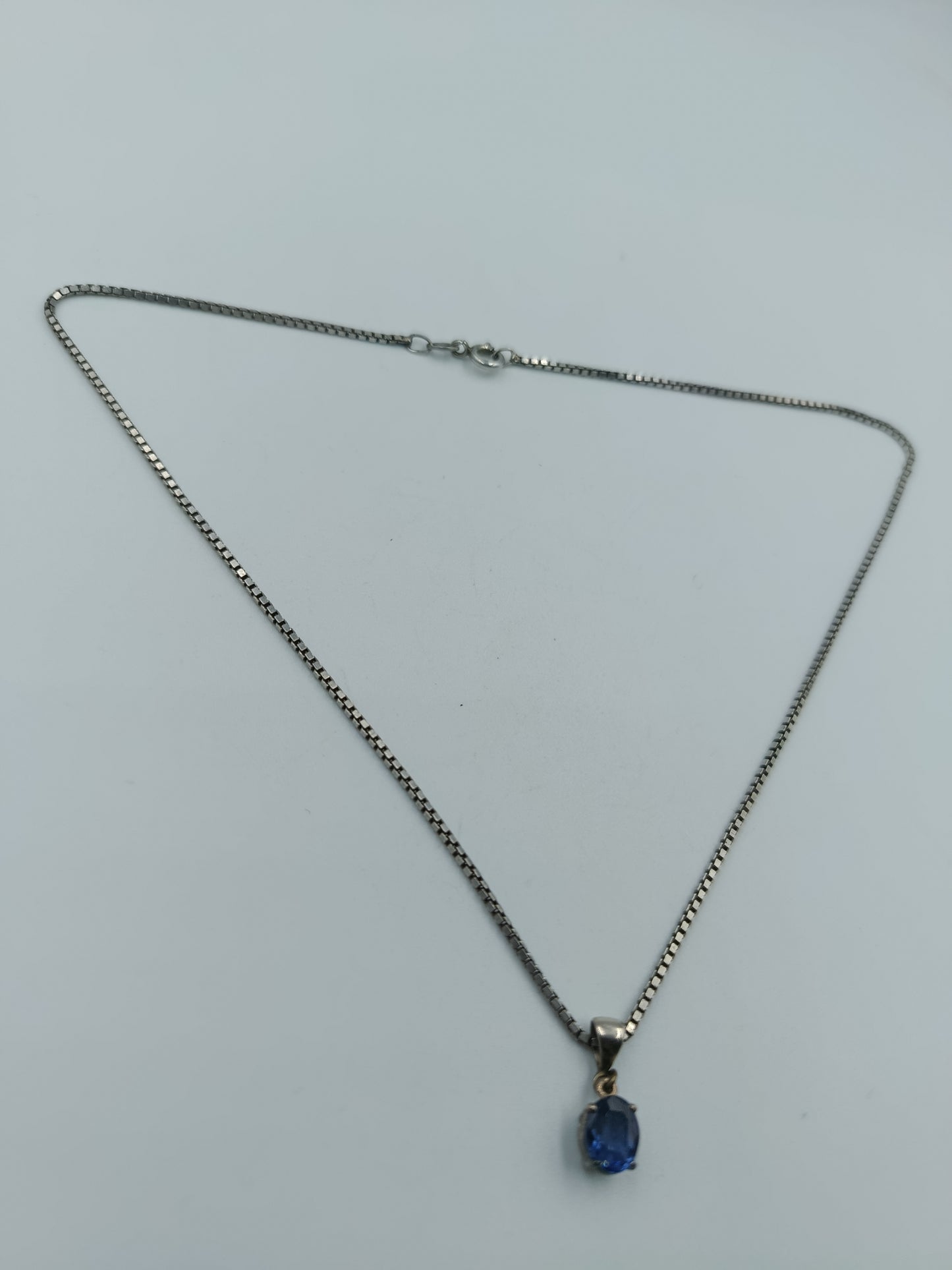 925 Silberkette mit blauem Anhänger