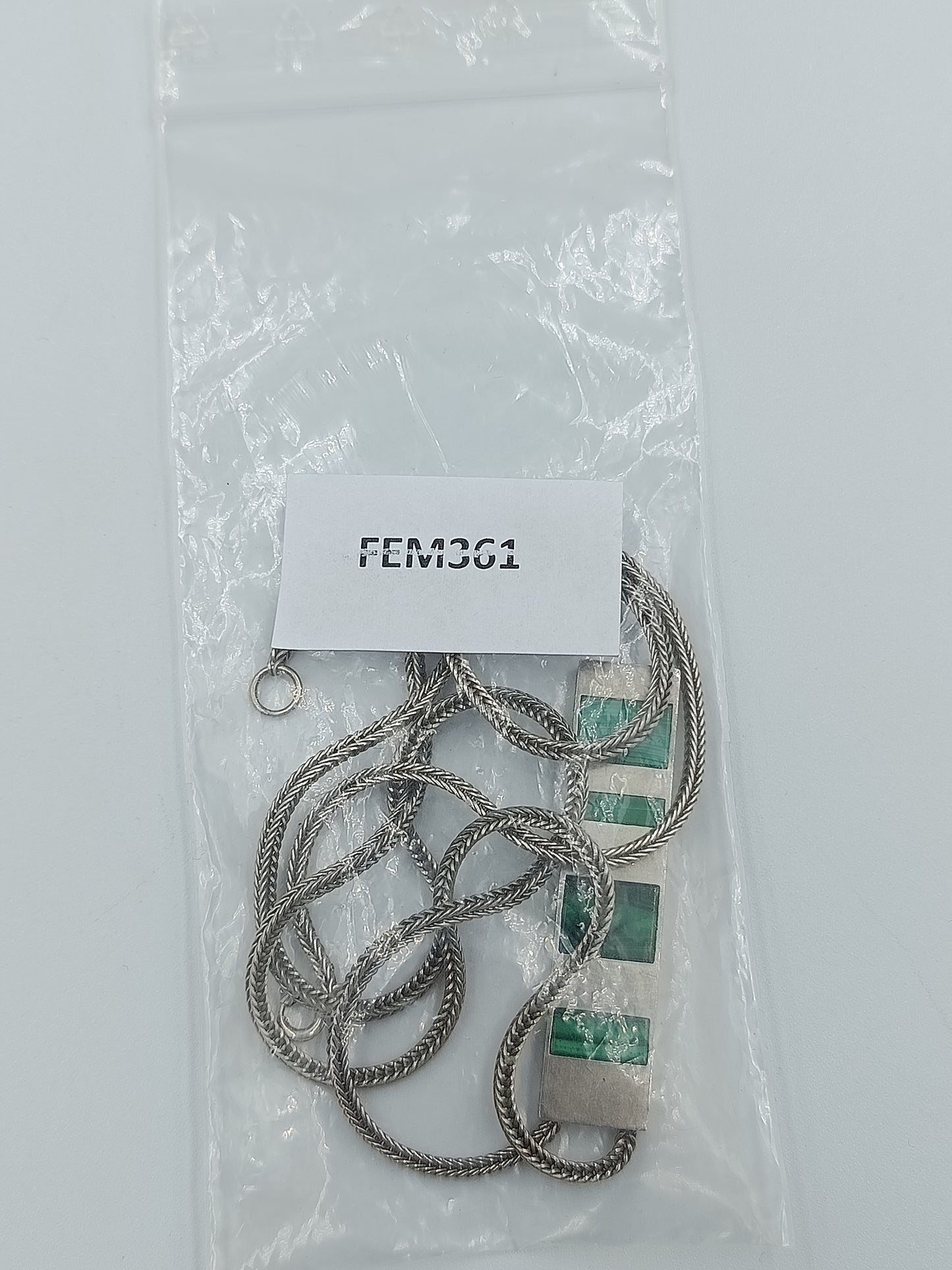 925 Silberkette mit modernem Malachit-Anhänger