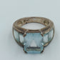 925er Silberring mit hellblauem Stein