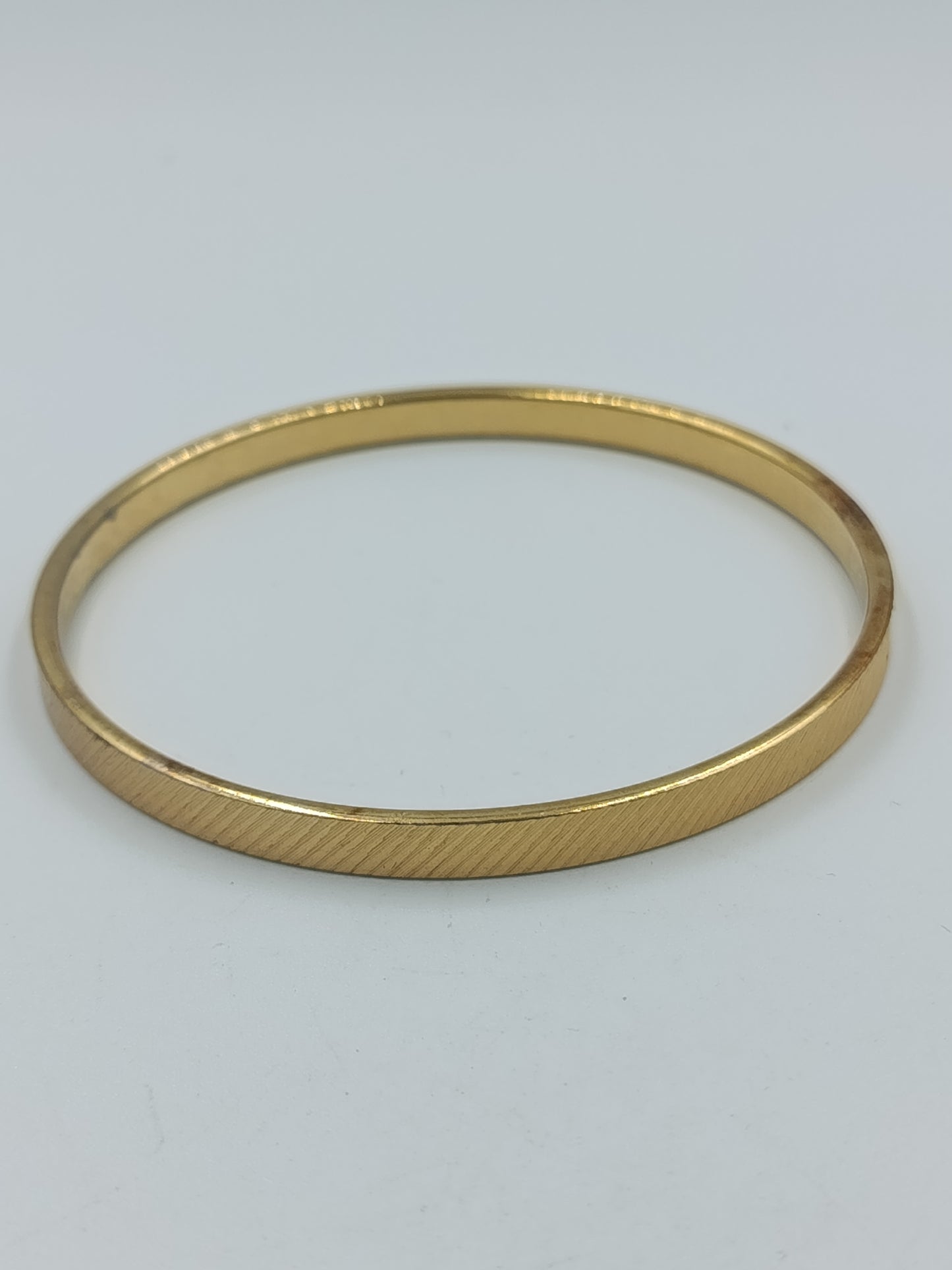 Klassischer Armreif in Goldoptik