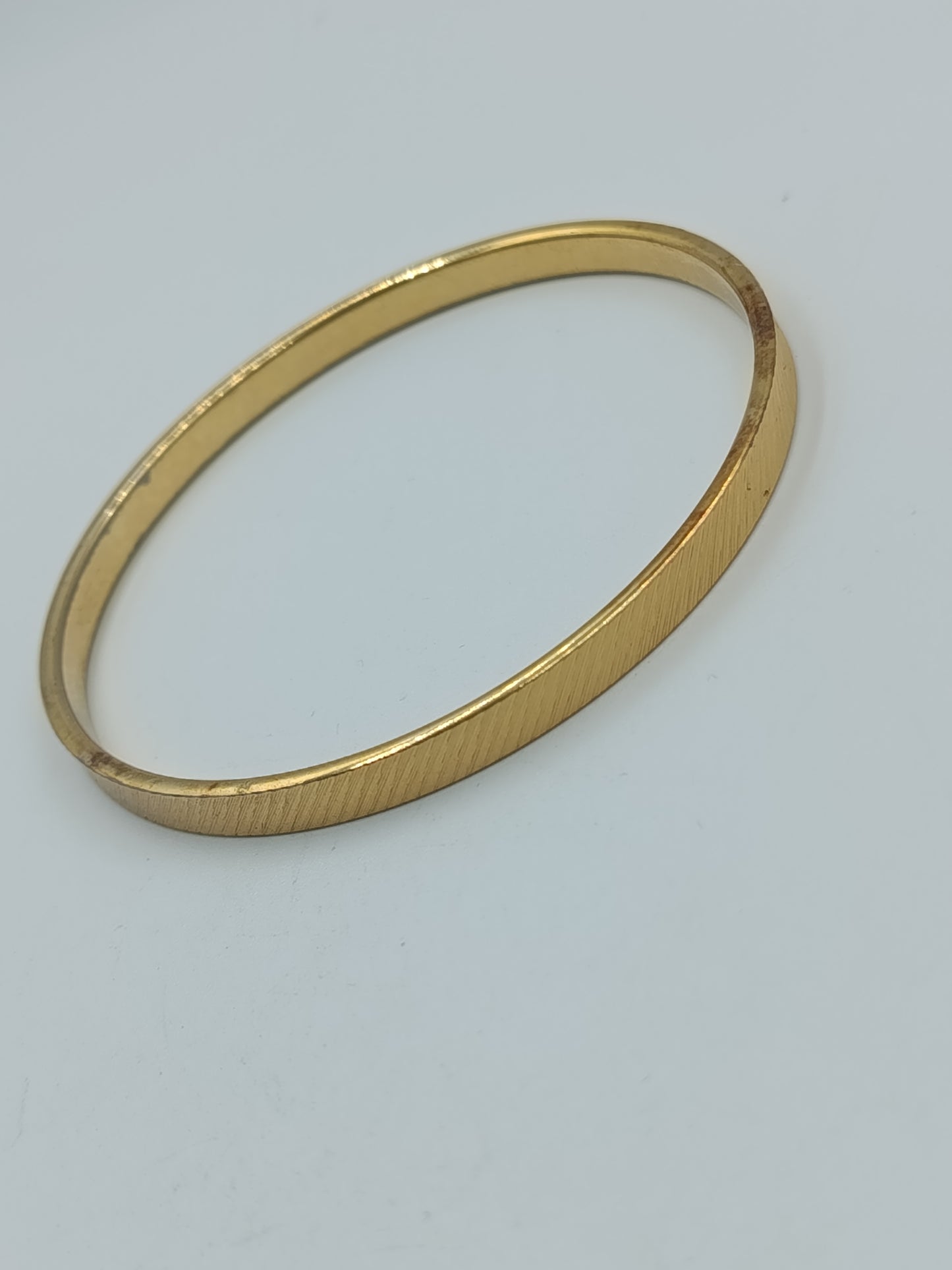 Klassischer Armreif in Goldoptik