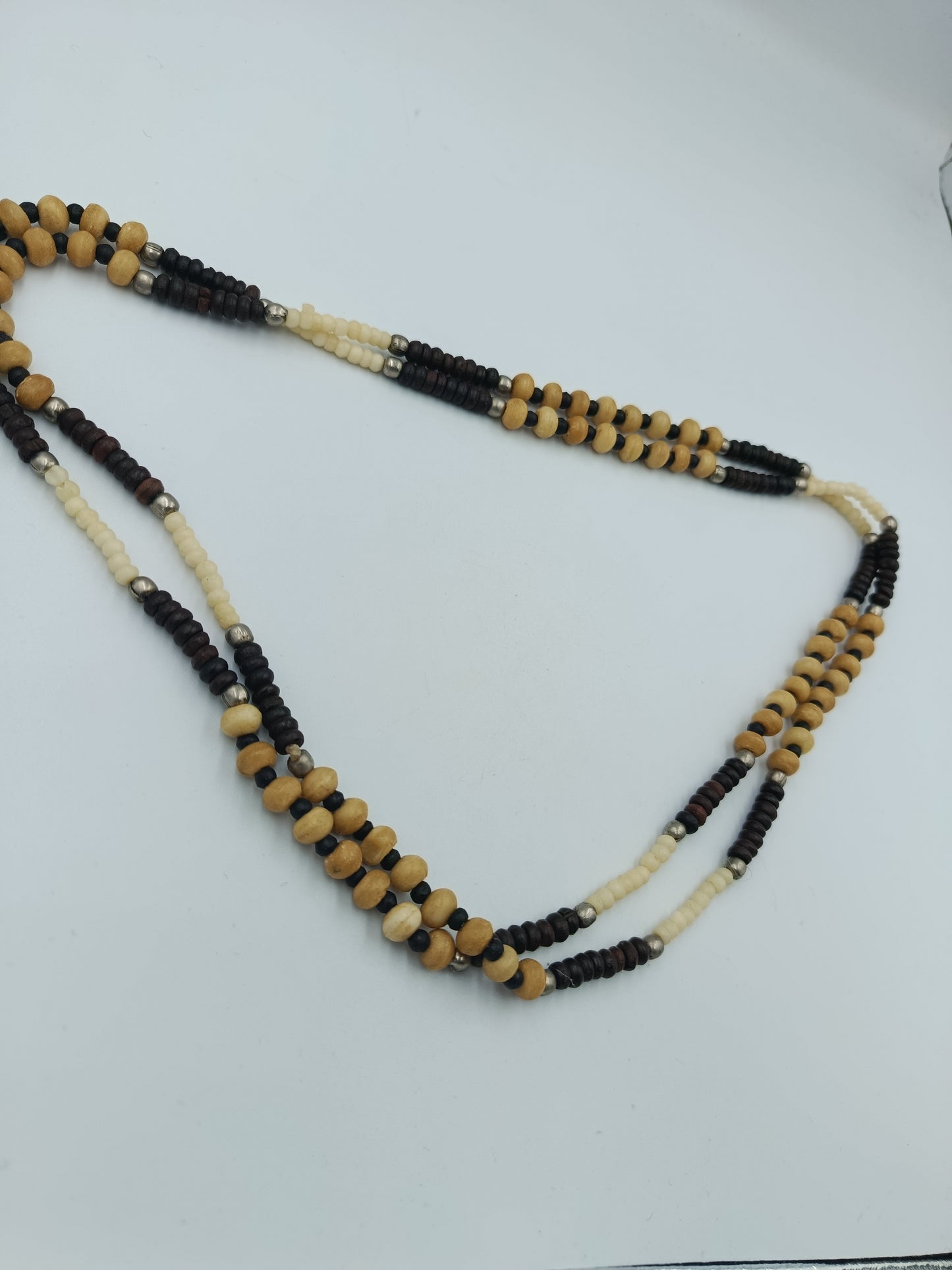 Zweireihige Perlenkette im Naturlook