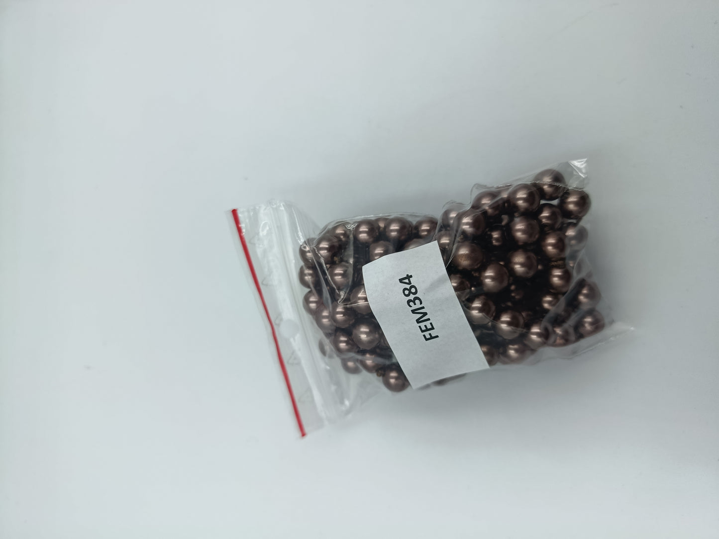 Elegante lange Perlenkette in Schokobraun