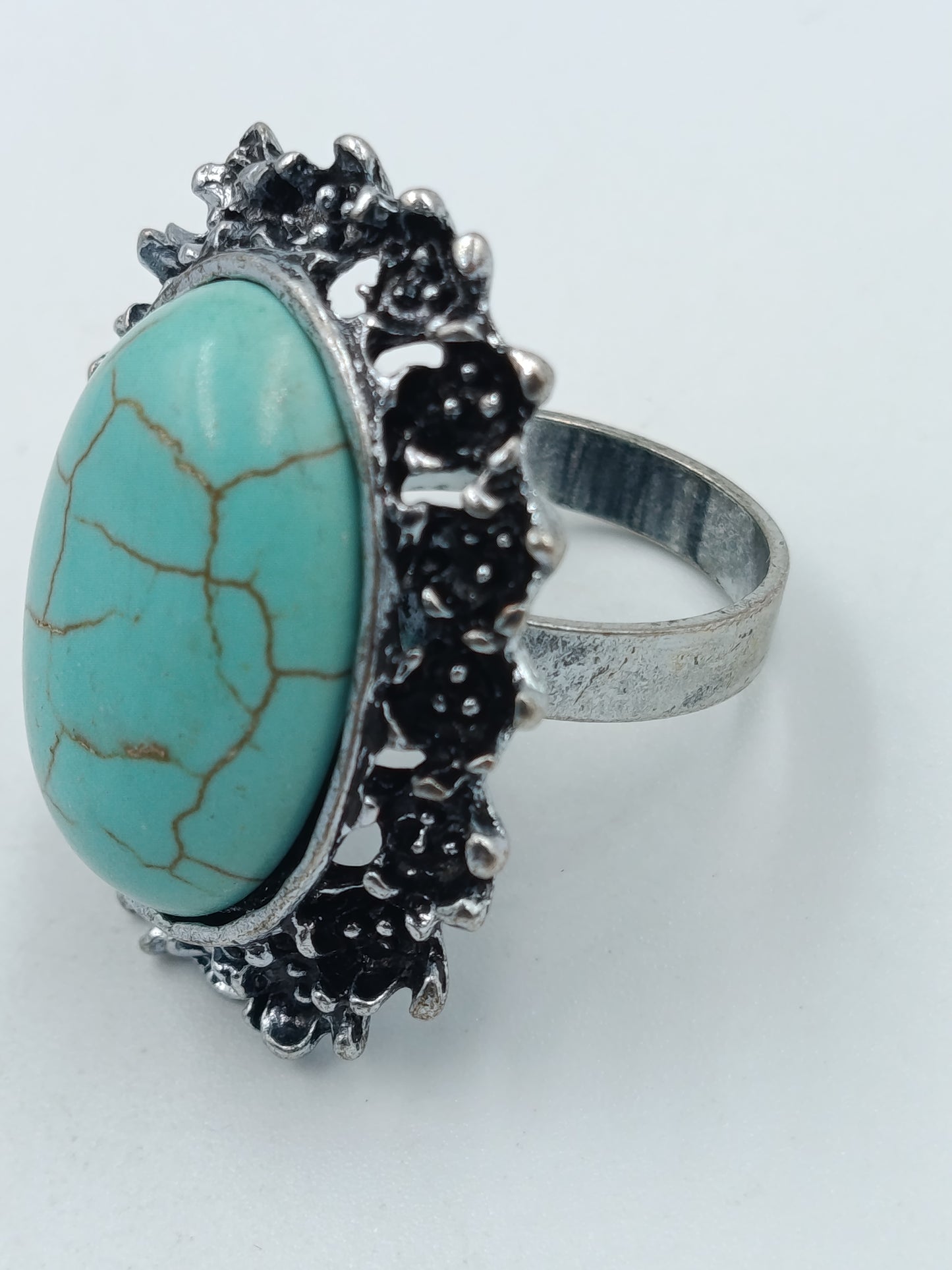 Statement-Ring mit großem Türkis-Cabochon