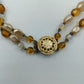 Zweireihige Halskette mit Glasperlen und vergoldetem Zierschloss