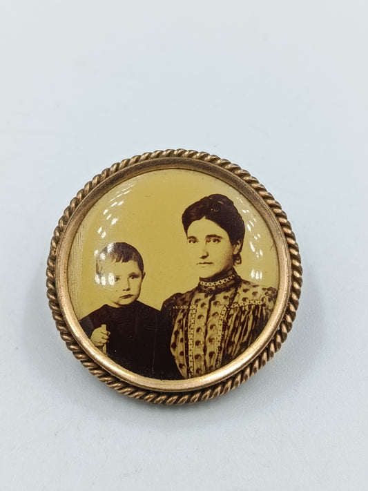 Antike Fotobrosche mit Portrait unter Glas