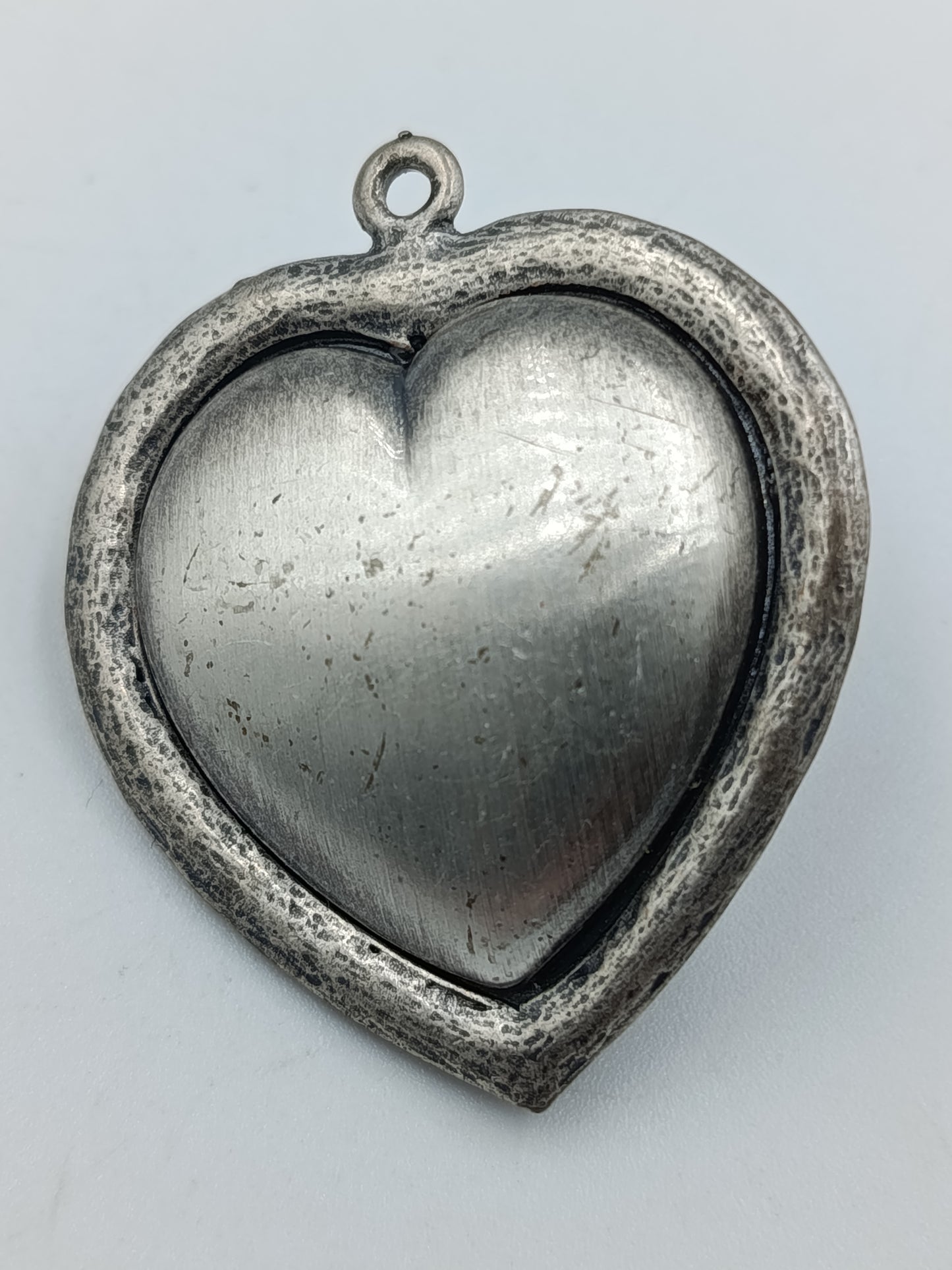 Herz-Anhänger im Antik-Stil mit Zierstein