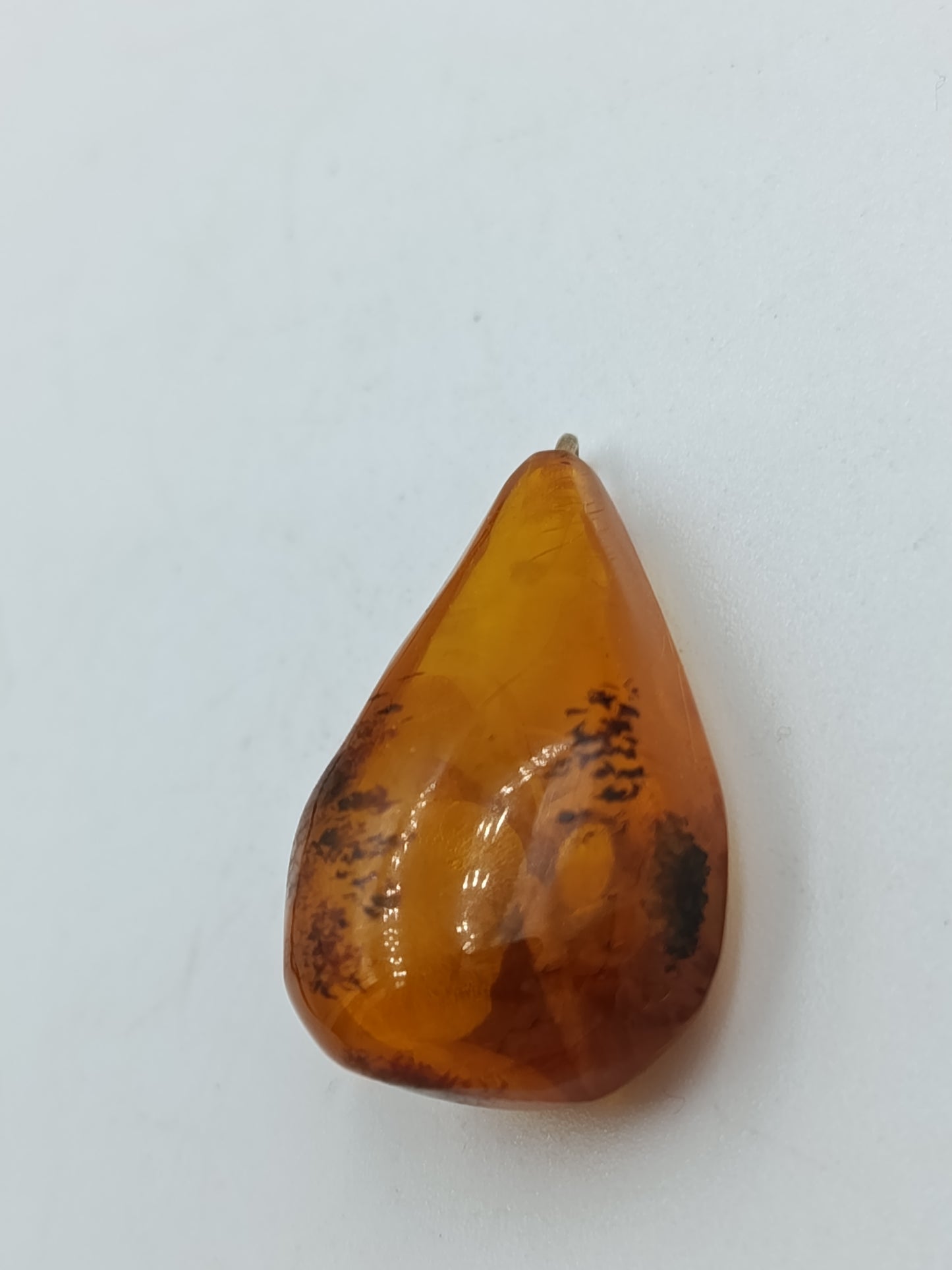 Anhänger aus Naturbernstein