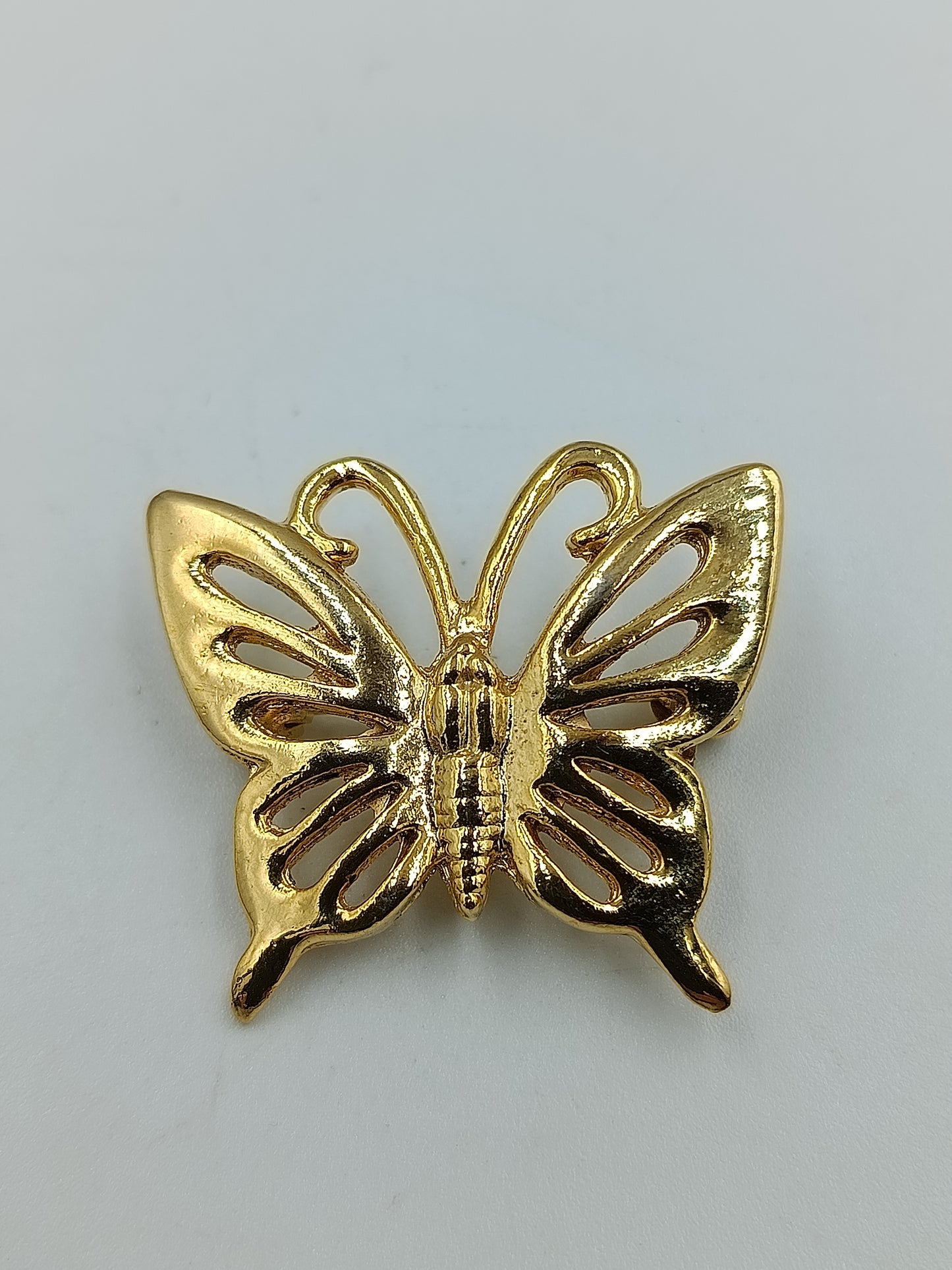 Goldfarbene Schmetterlings-Brosche