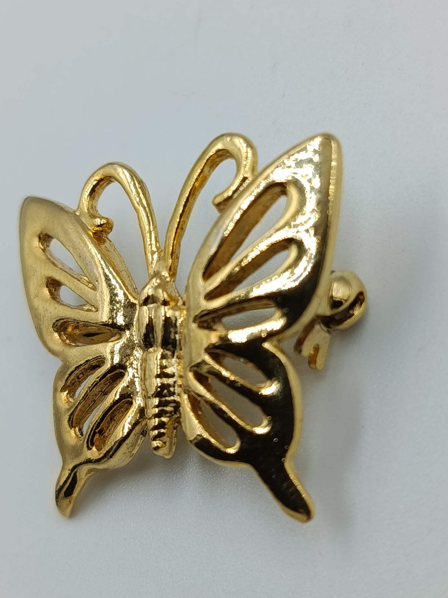 Goldfarbene Schmetterlings-Brosche