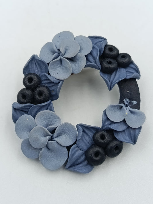 Handgefertigte Blumen-Brosche in Blau