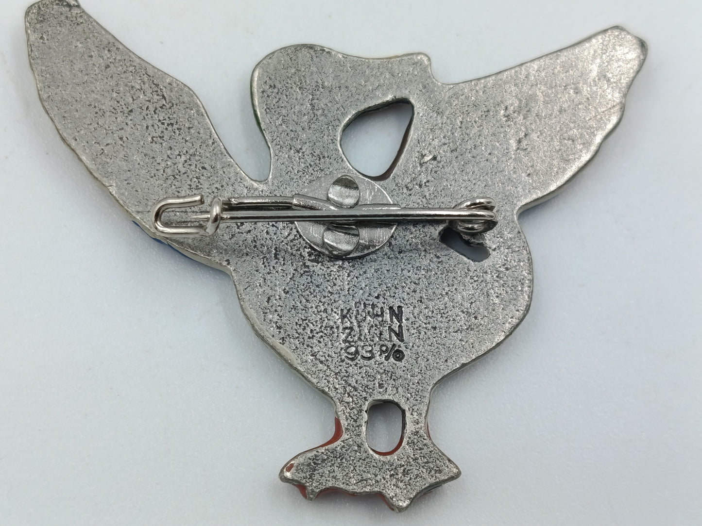 Emaille-Brosche „Fliegende Ente“