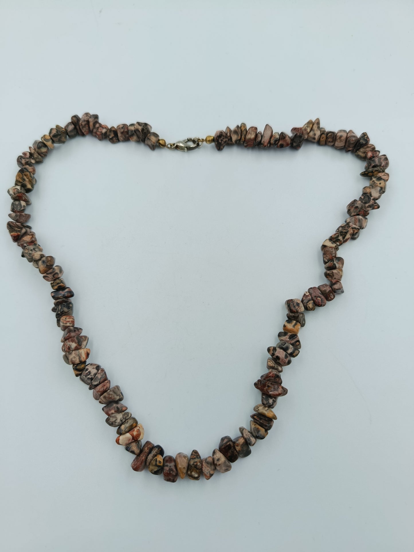 Halskette aus Natursteinen