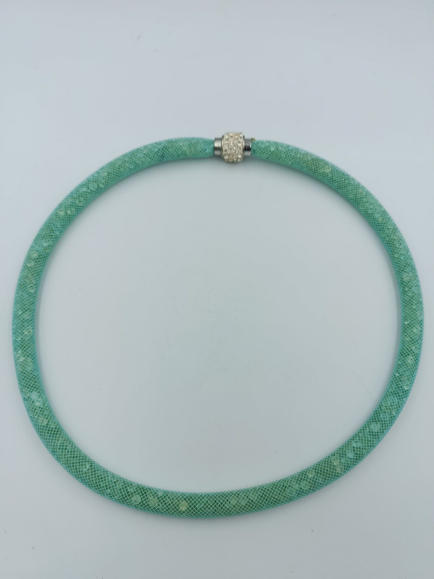 Modische Collier-Kette in Türkis mit Strass-Magnetverschluss