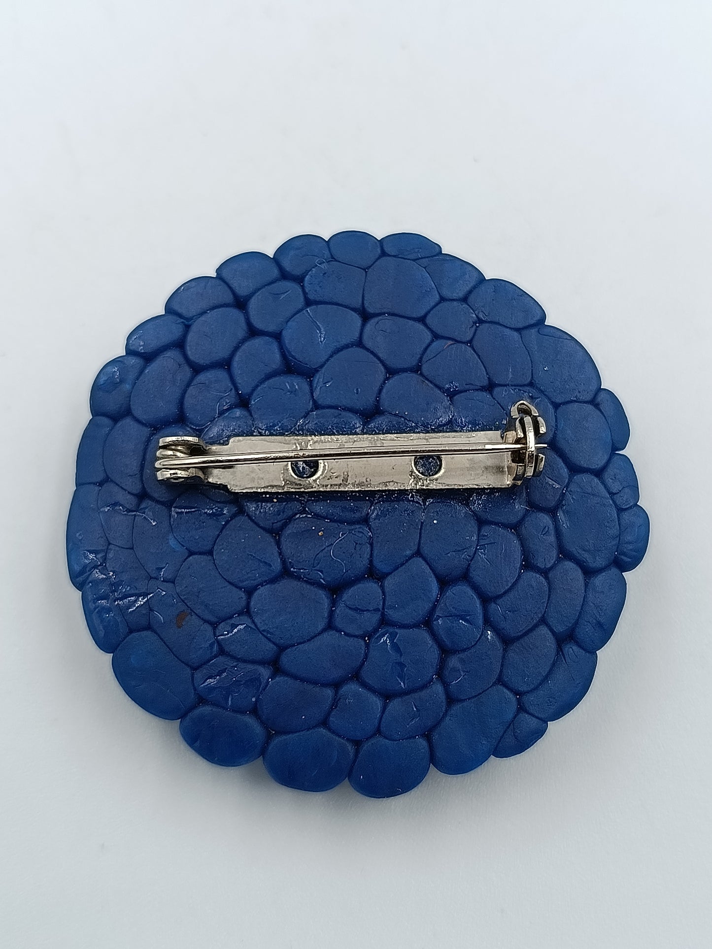 Handgefertigte Brosche mit Vogel- &amp; Blütendekor