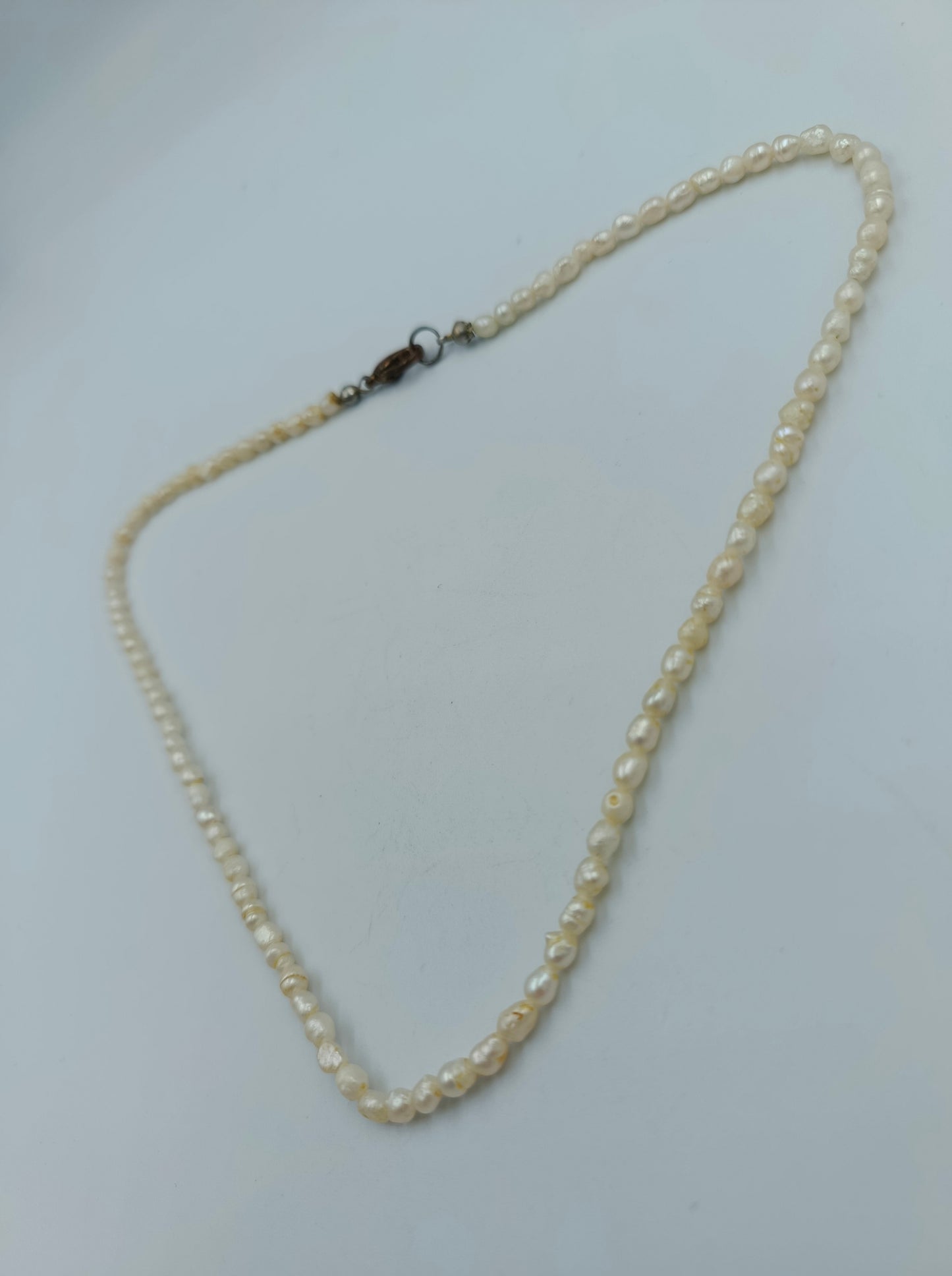 Feine Perlenkette mit zarten Süßwasserperlen