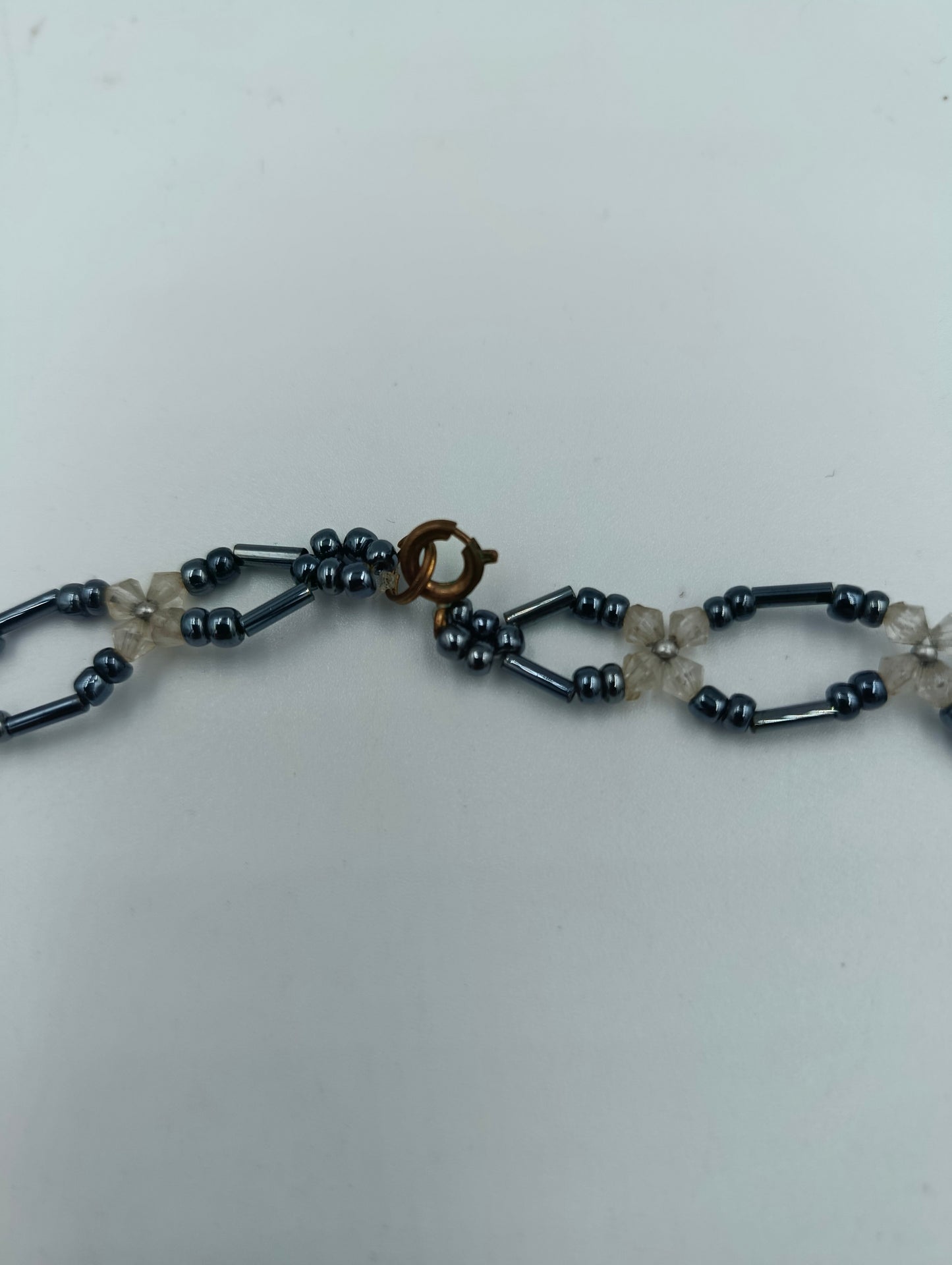 Glasperlenkette in Schwarz-Silber-Optik mit Kristallperlen