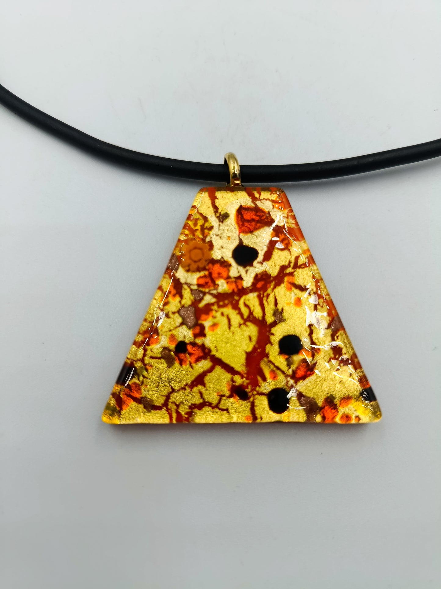 Moderne Designer-Kette mit Glaspendant