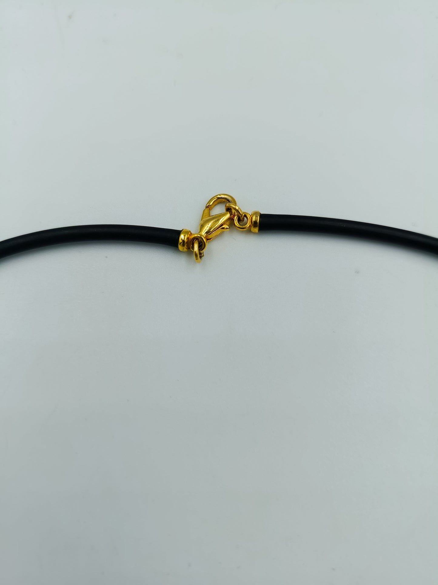 Moderne Designer-Kette mit Glaspendant