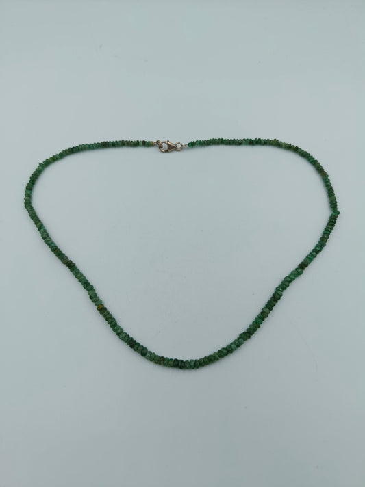 Smaragd-Kette mit 925er Silberverschluss