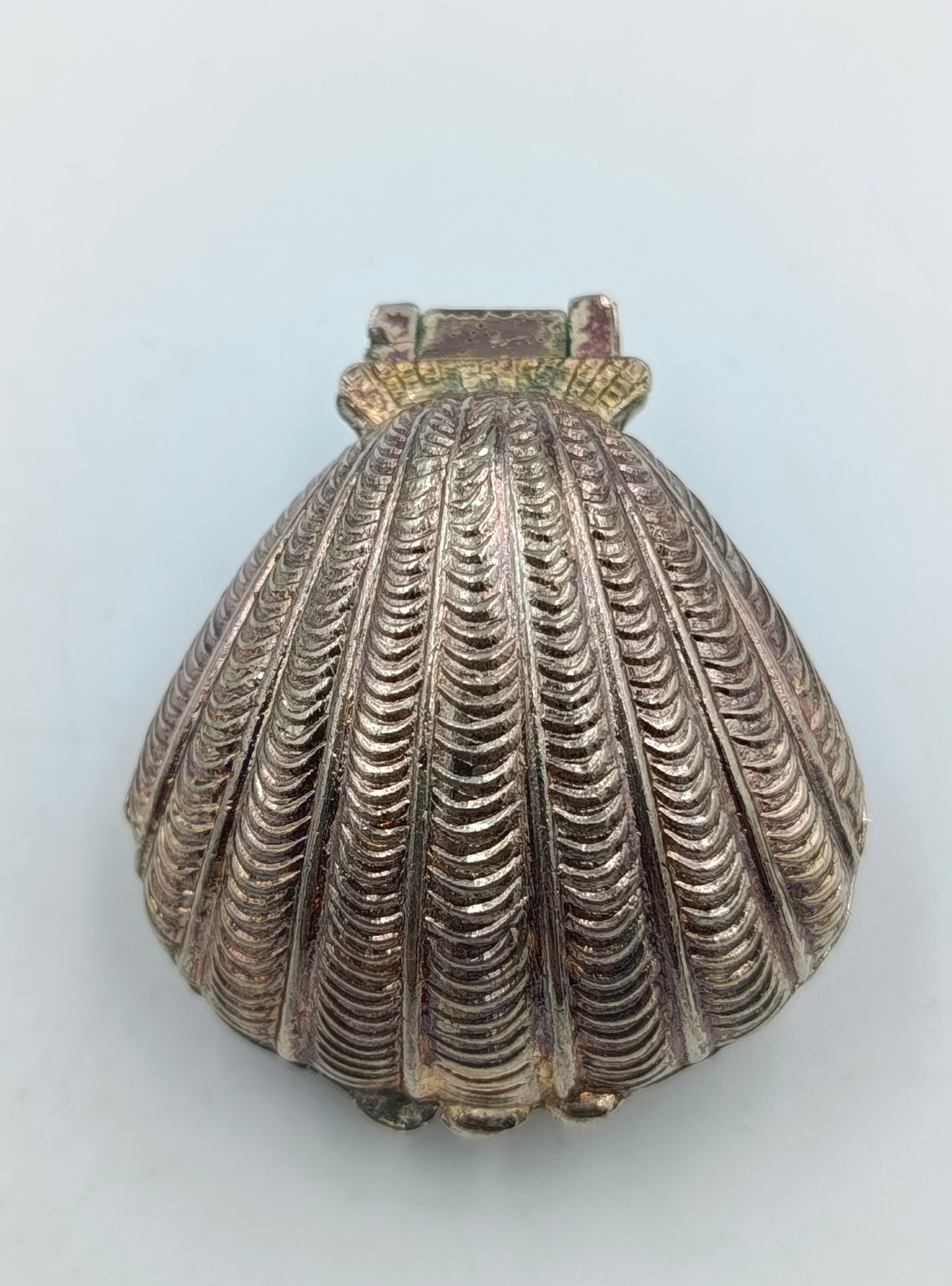 Vintage Muschel-Dose aus Metall