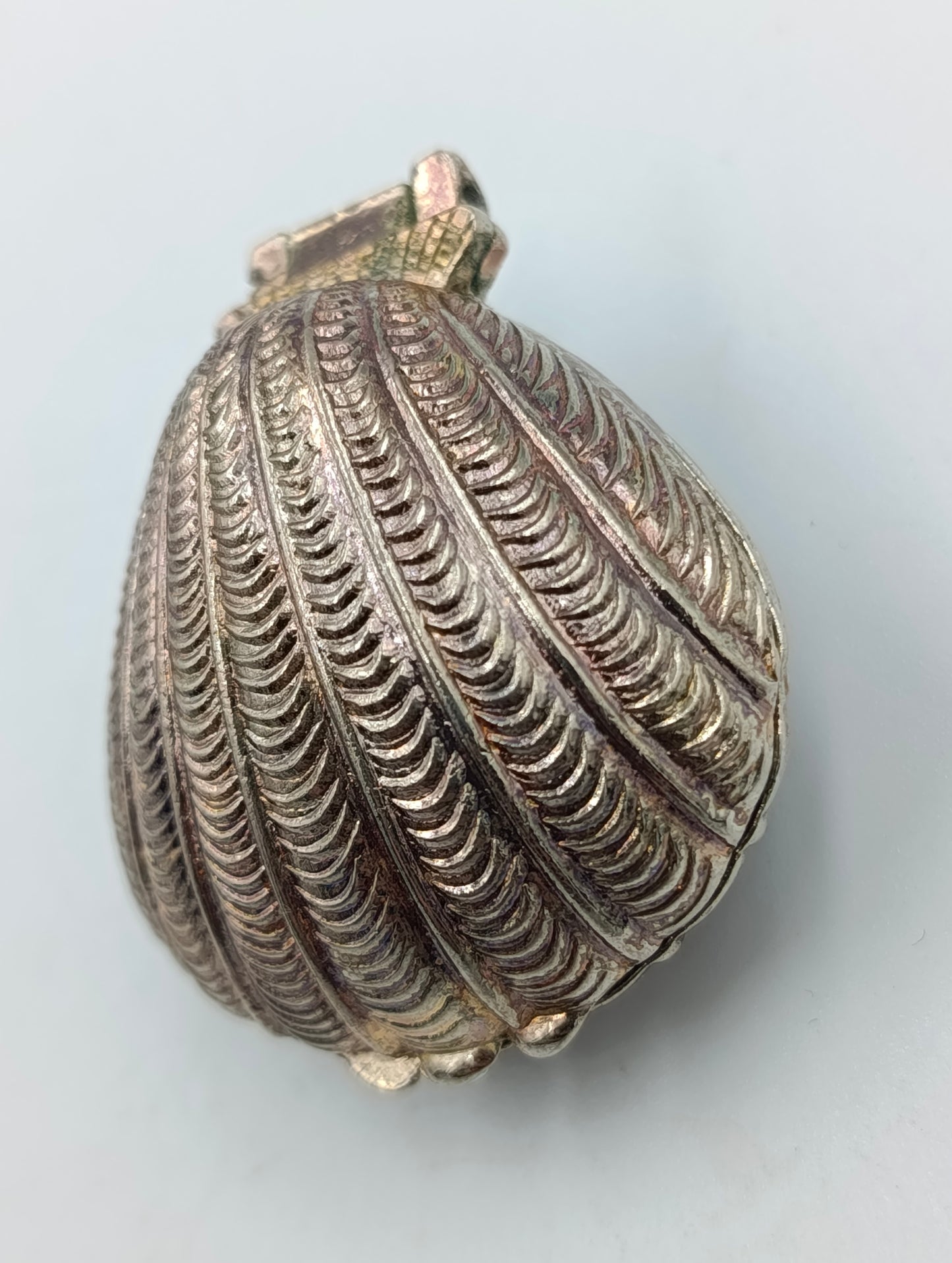 Vintage Muschel-Dose aus Metall