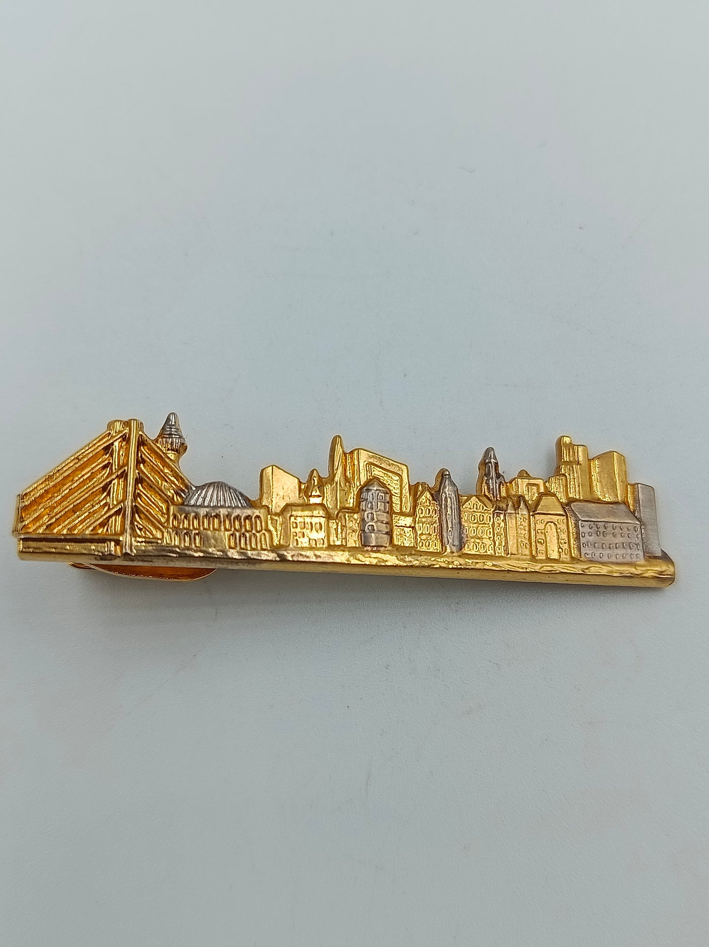 Vintage Krawattenklammer „Stadtansicht“ vergoldet