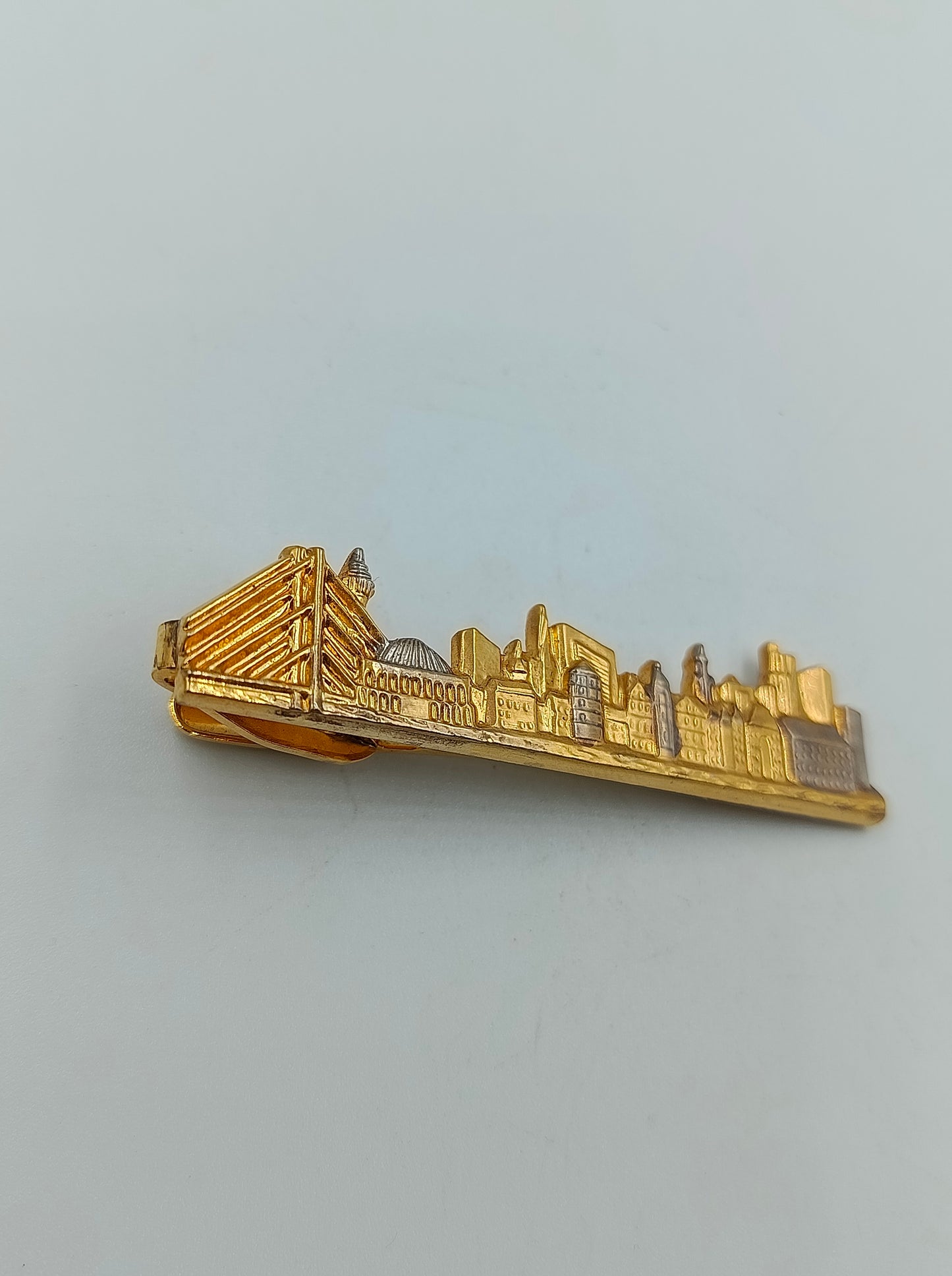 Vintage Krawattenklammer „Stadtansicht“ vergoldet