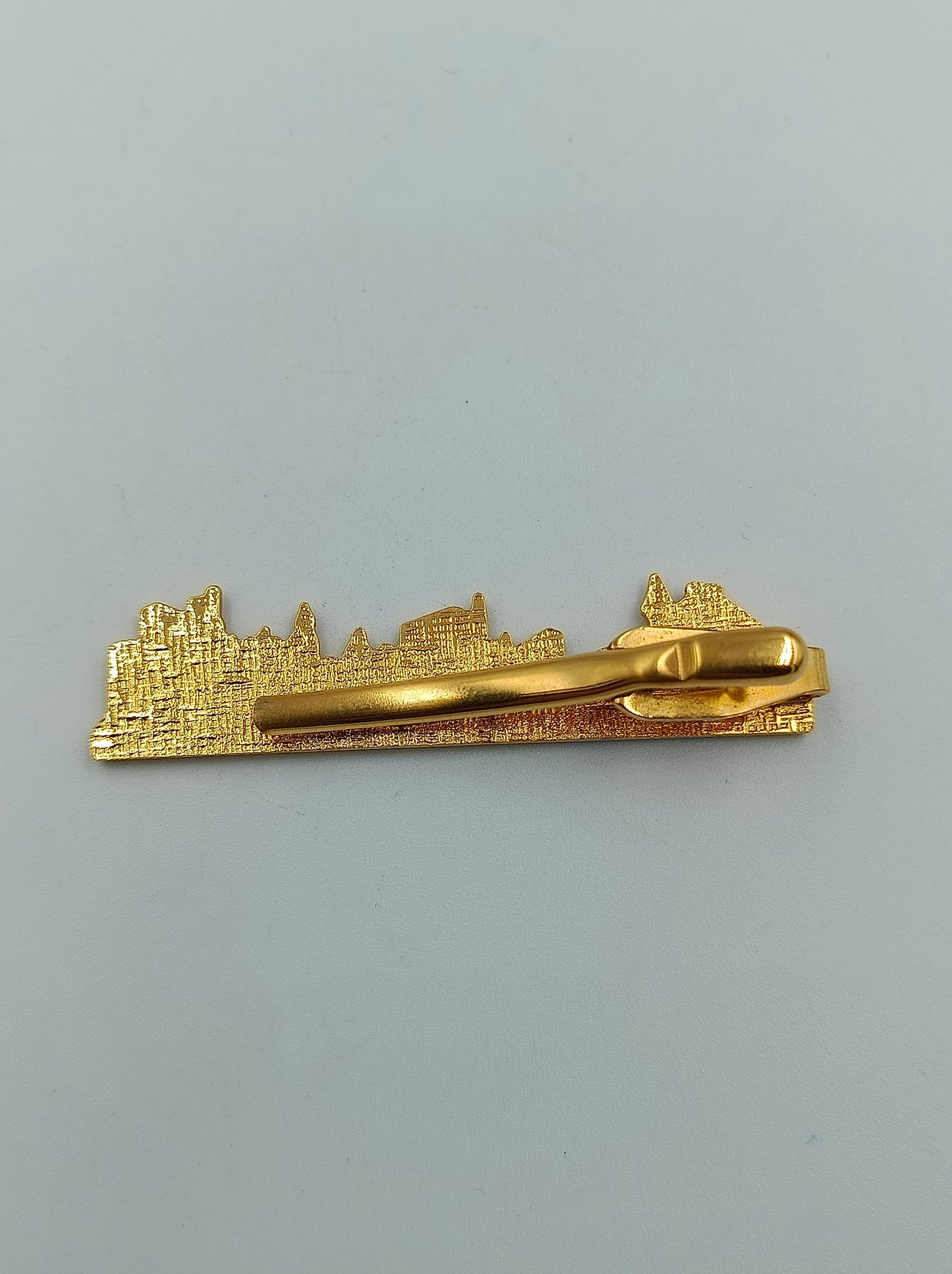 Vintage Krawattenklammer „Stadtansicht“ vergoldet