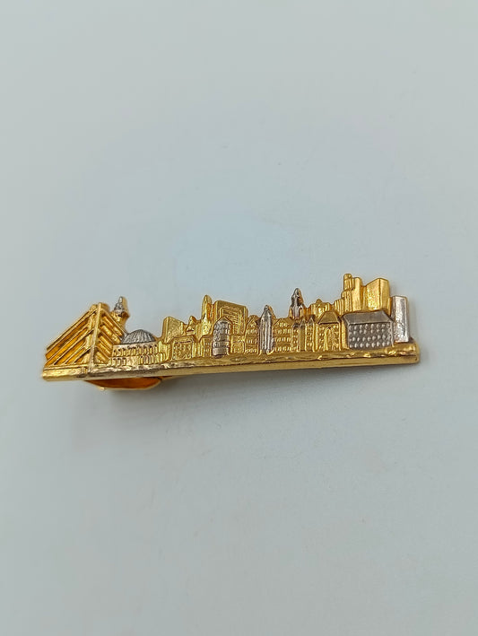 Vintage Krawattenklammer „Stadtansicht“ vergoldet