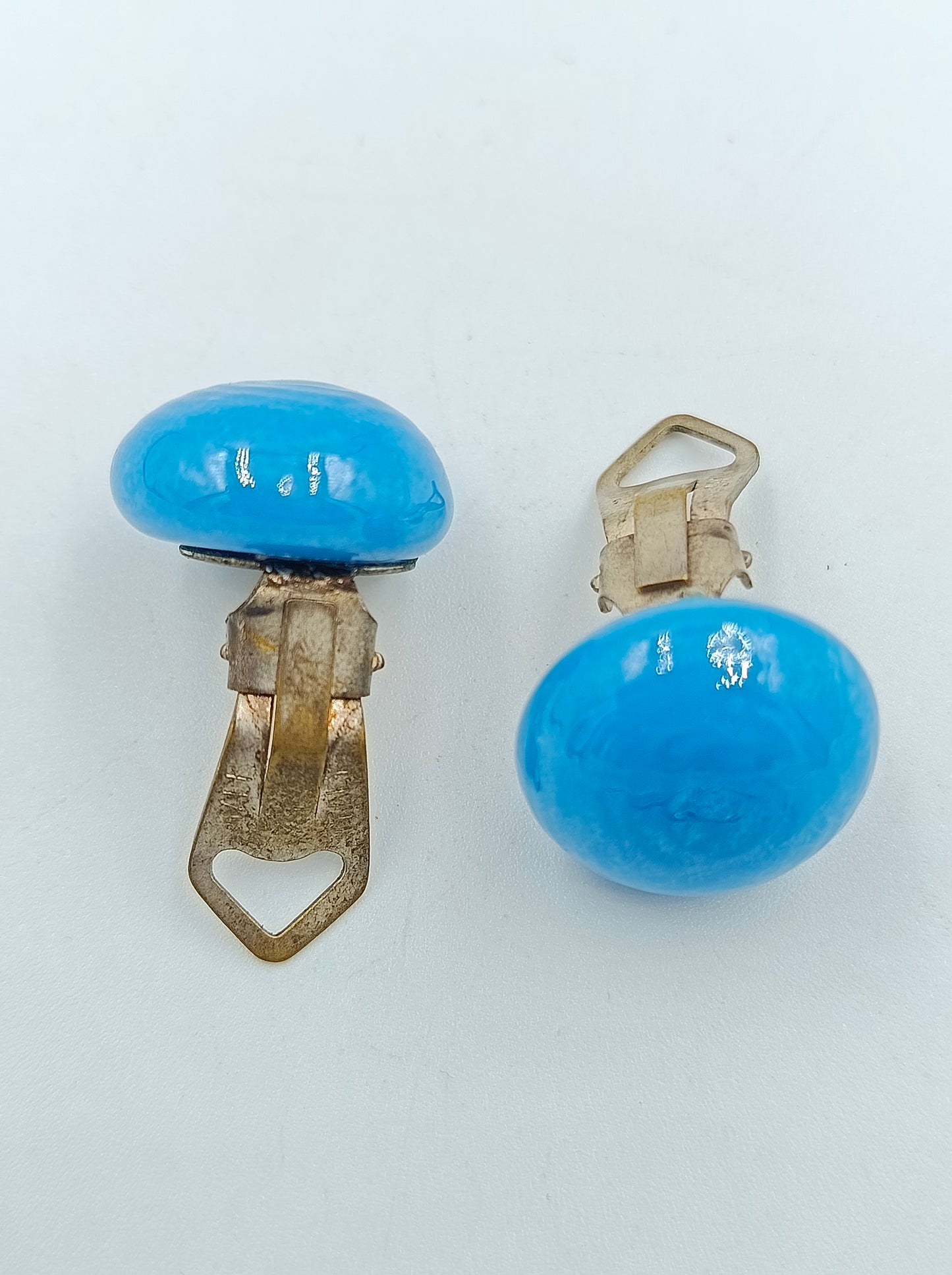 Vintage Ohrclips mit blauen Cabochons