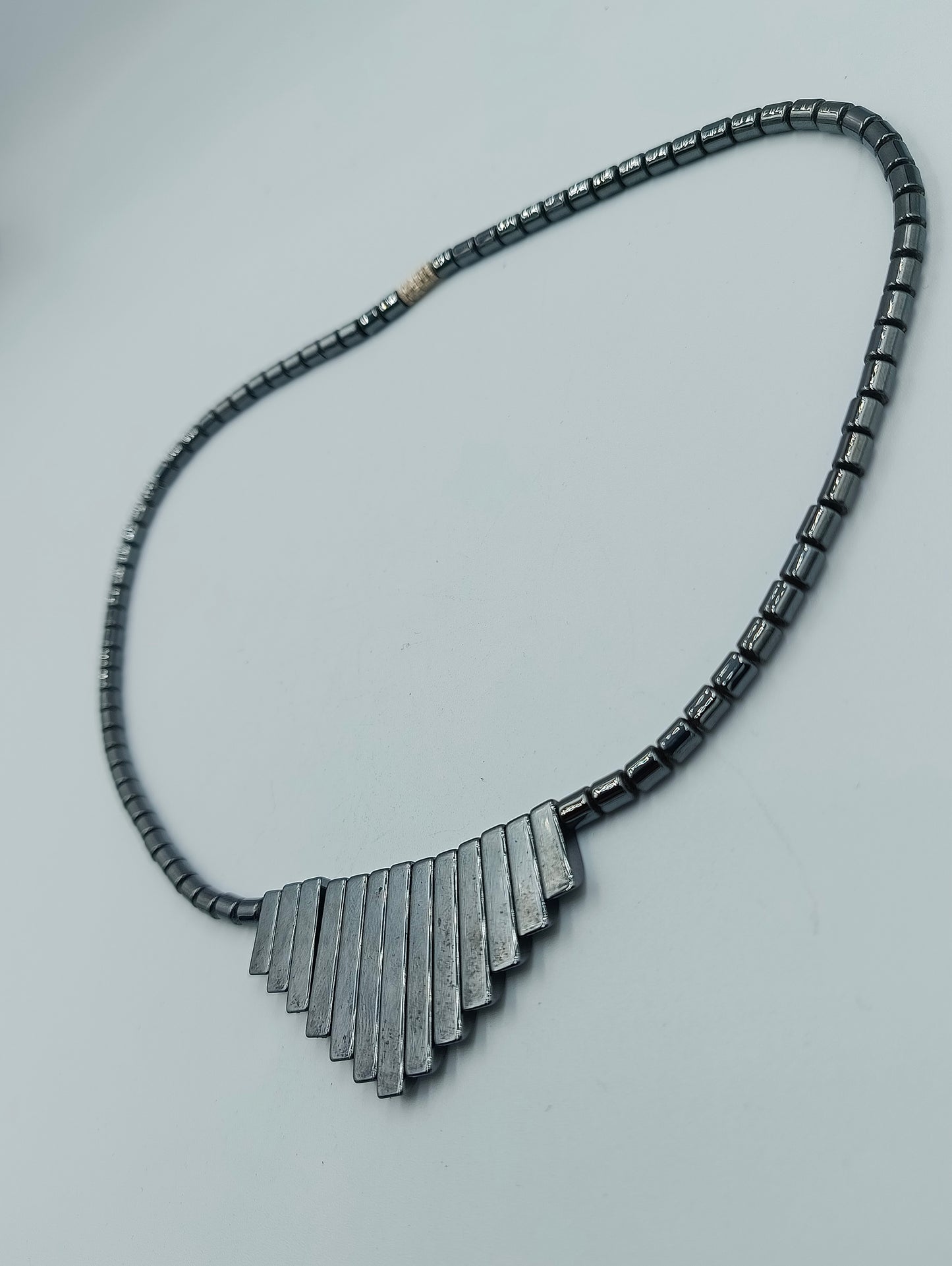 Hämatit Collier mit abgestuftem Mittelteil
