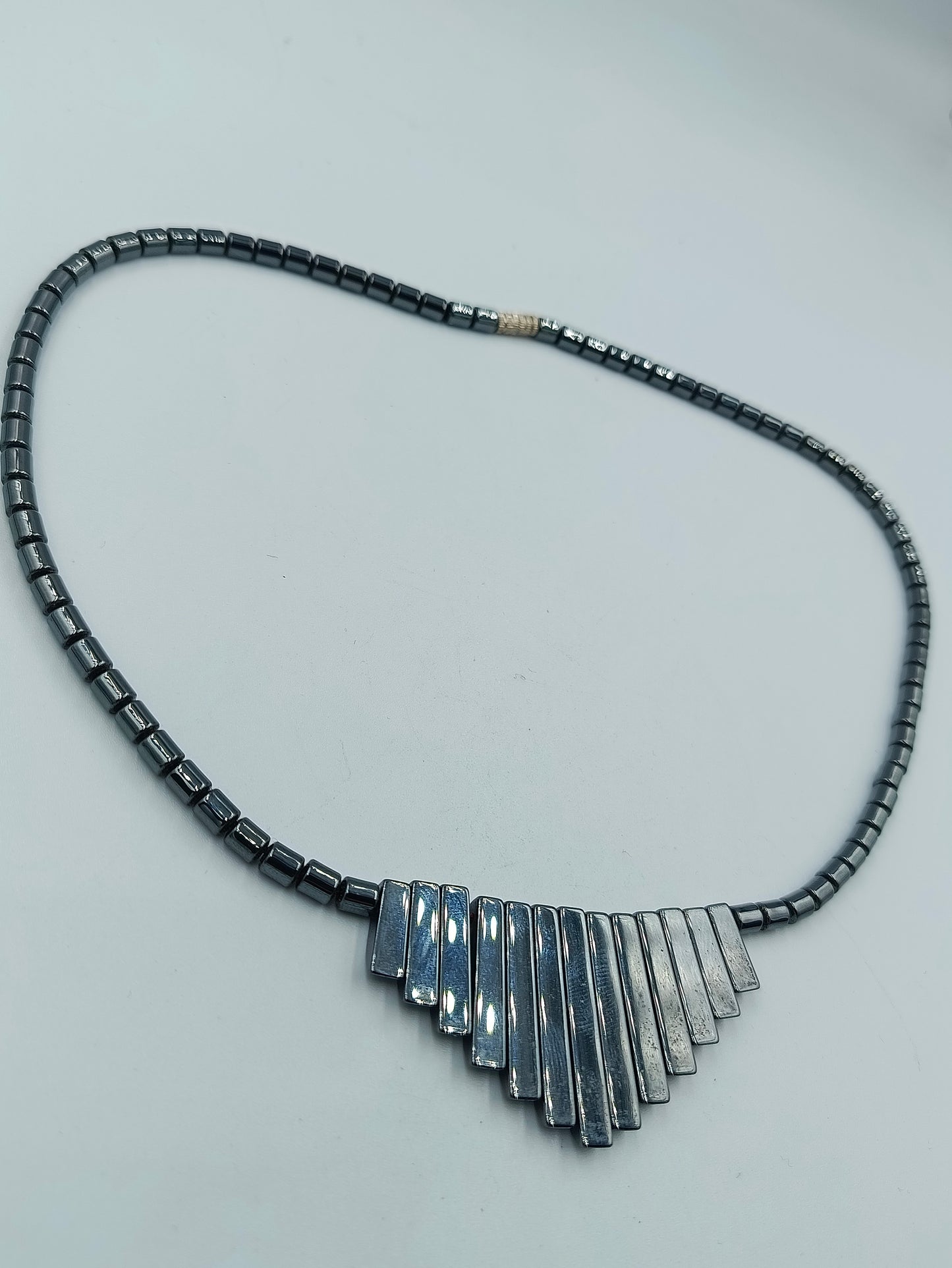 Hämatit Collier mit abgestuftem Mittelteil