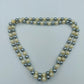 Zweireihige Perlenkette in Creme und Grau