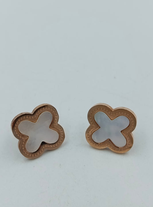 Ohrstecker in Roségoldoptik mit Perlmutt-Einlage