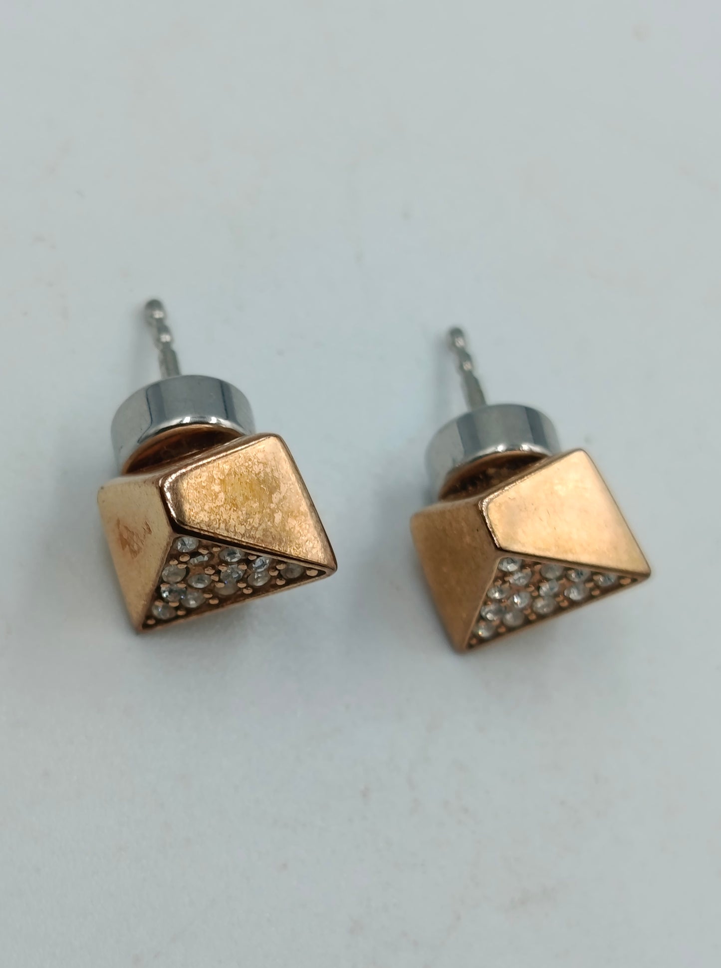 Ohrstecker goldfarben mit Strass
