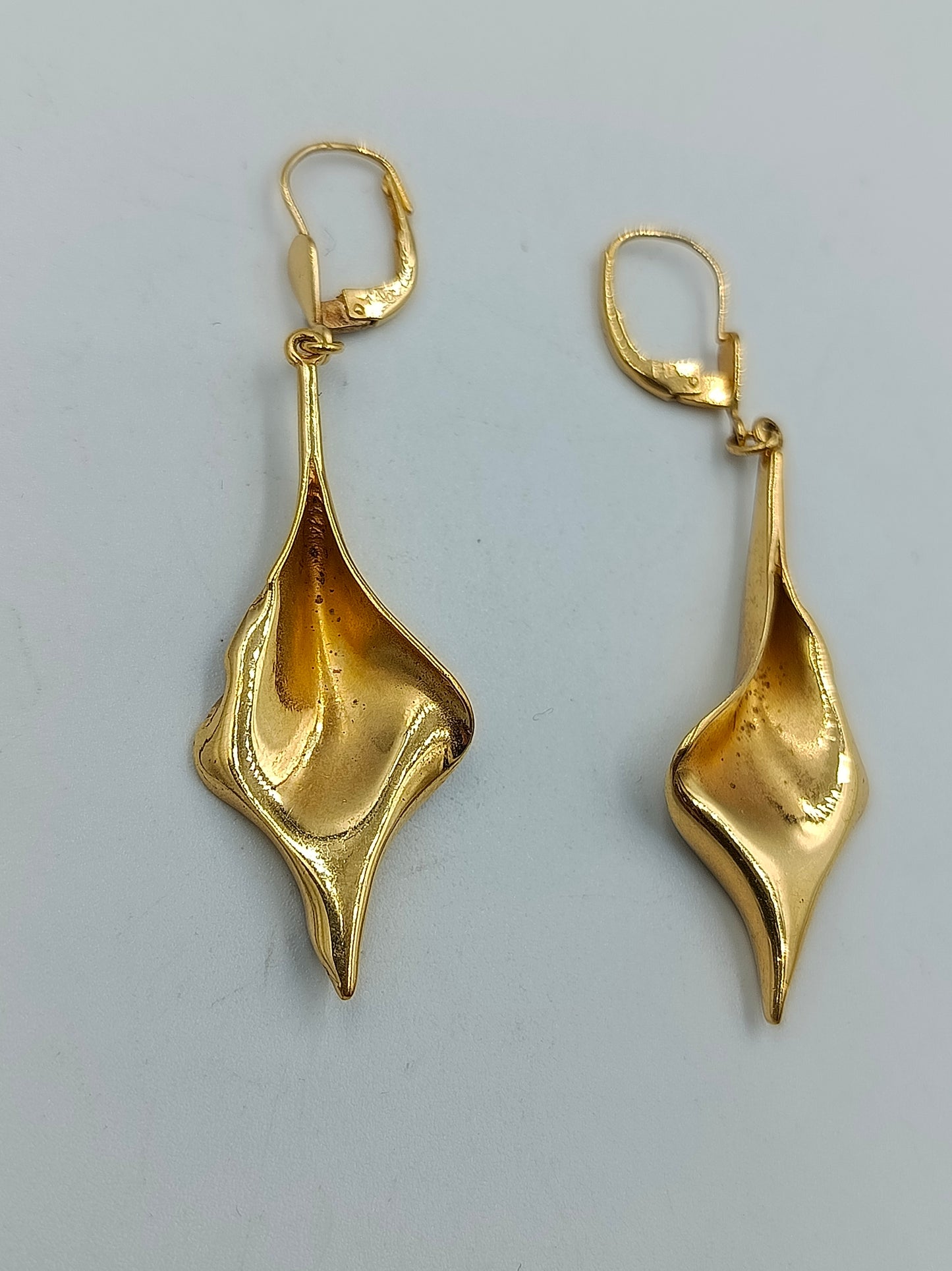 Vergoldete Vintage-Ohrringe – Tropfenform