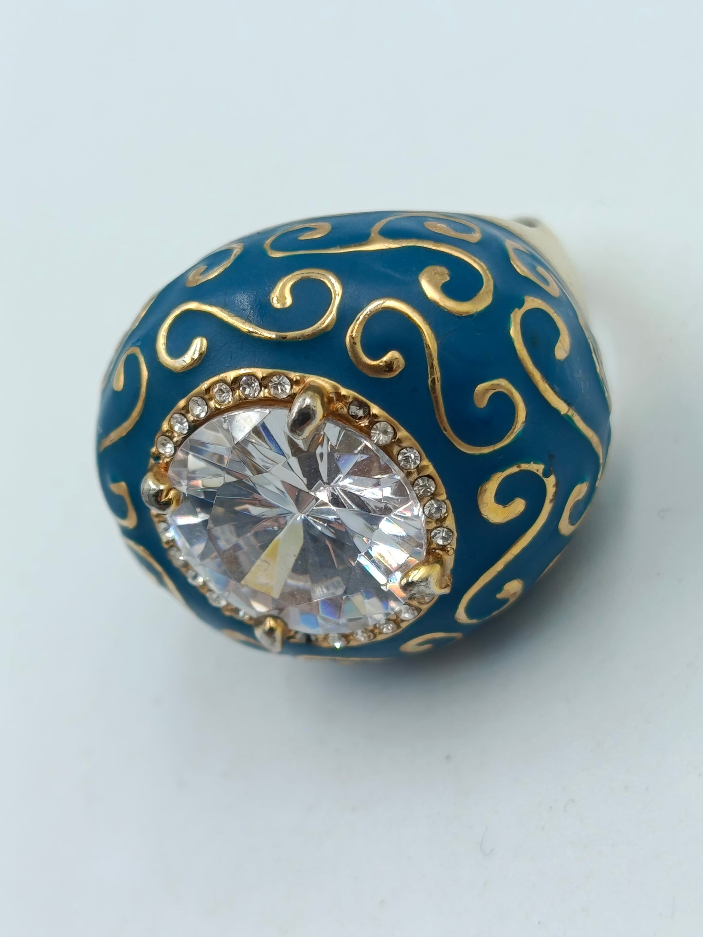 Statement-Ring mit blau-goldenem Design