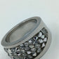 Silberfarbener Ring mit Strassbesatz S.Oliver