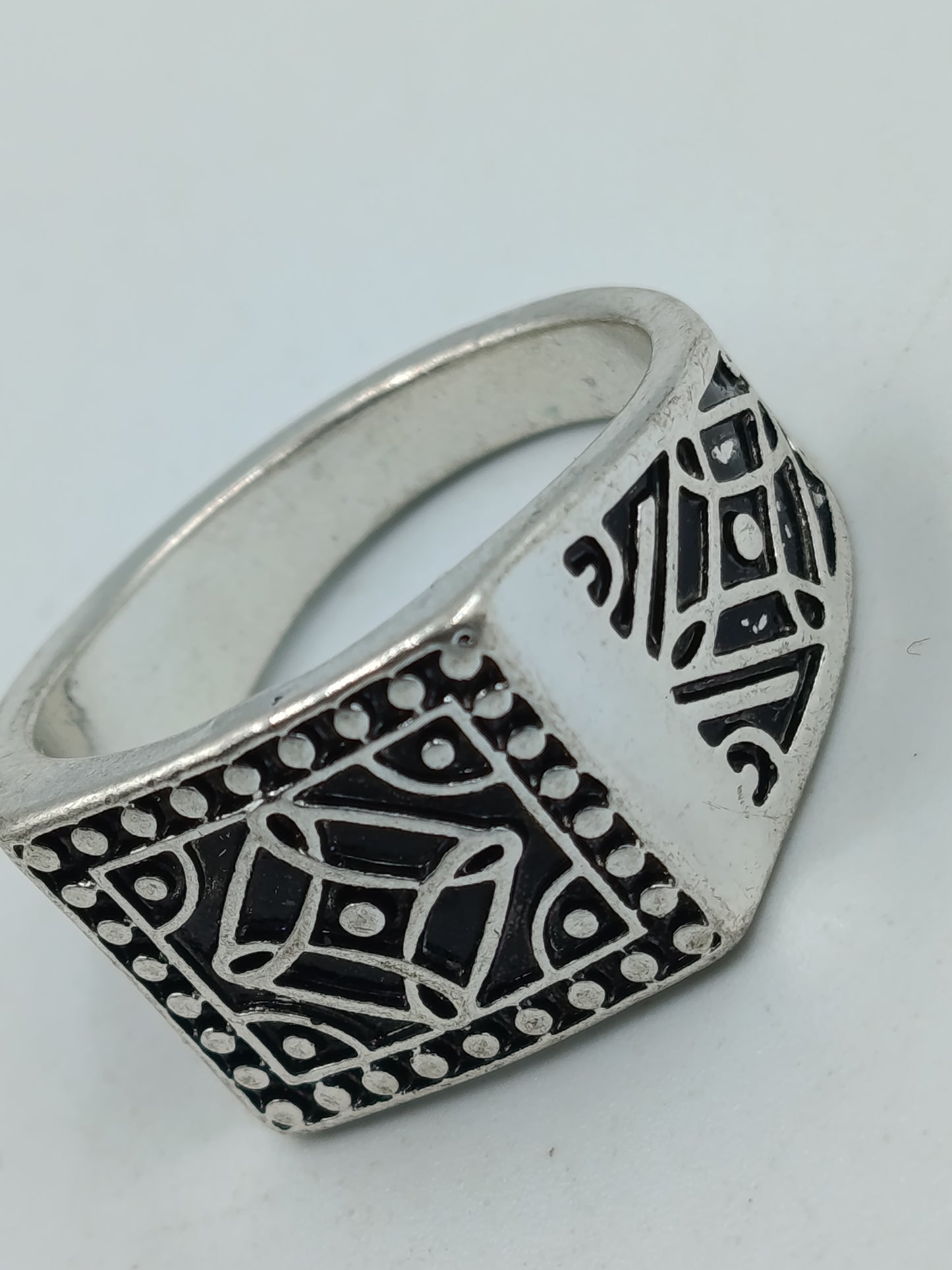 Herrenring mit orientalischem Muster