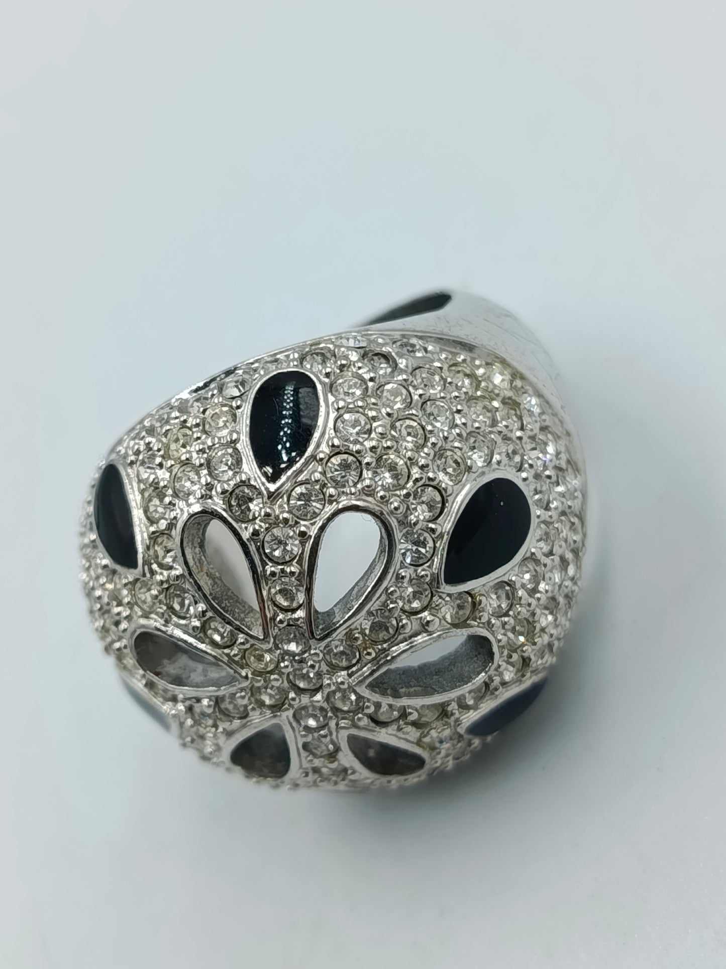 Damenring mit Strass und Ornament-Design