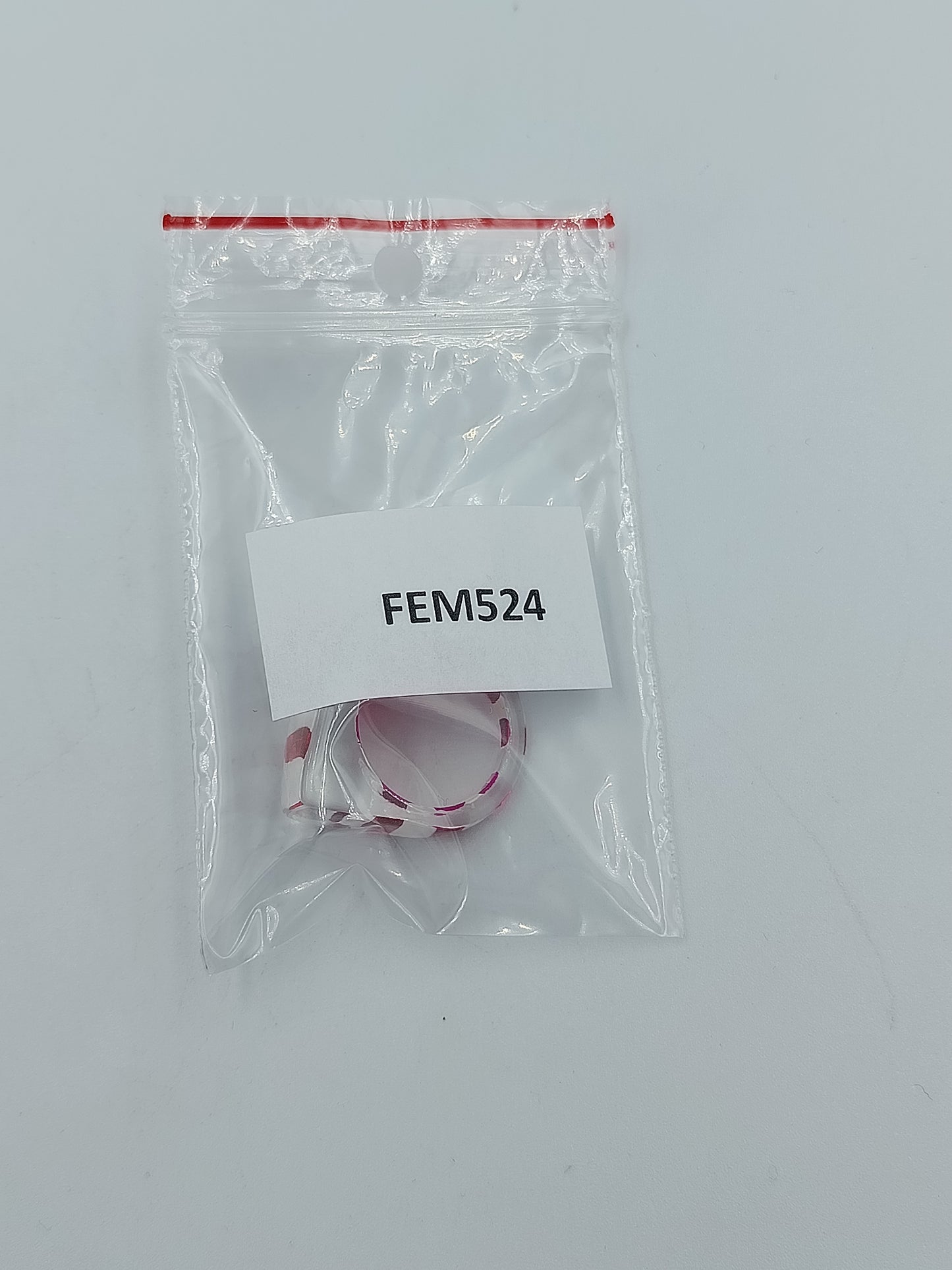 CCB-Ring in Rot-Weiß gestreift