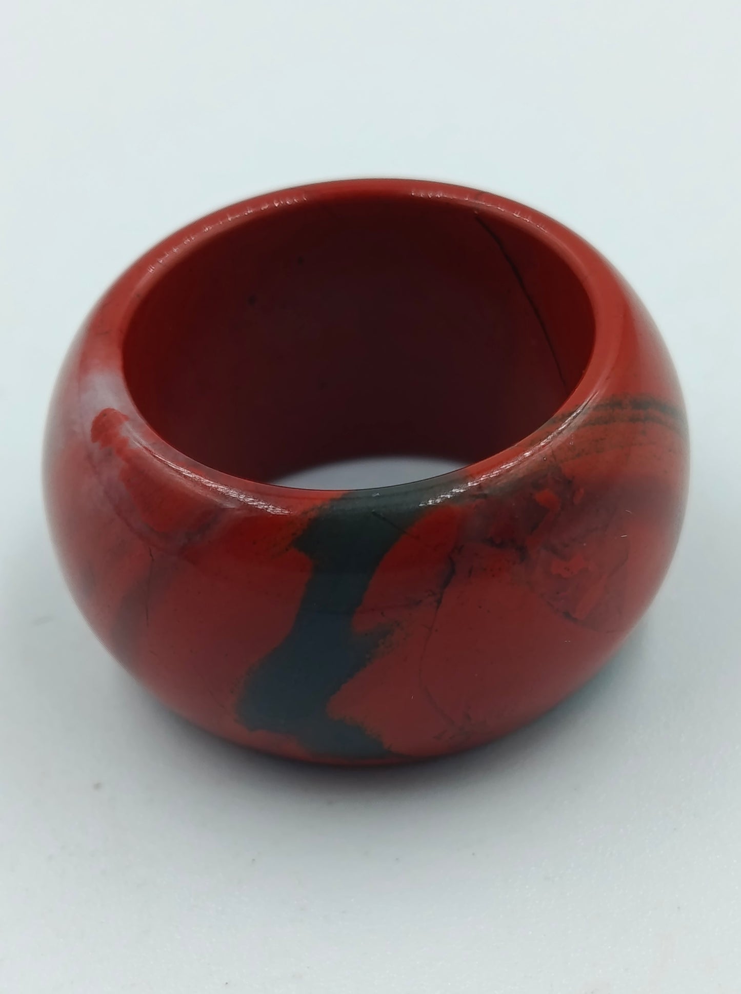 Ring aus rotem Jaspisstein