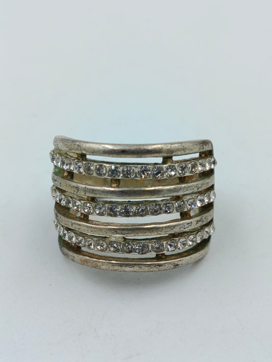 Breiter Vintage-Ring mit Strassreihen