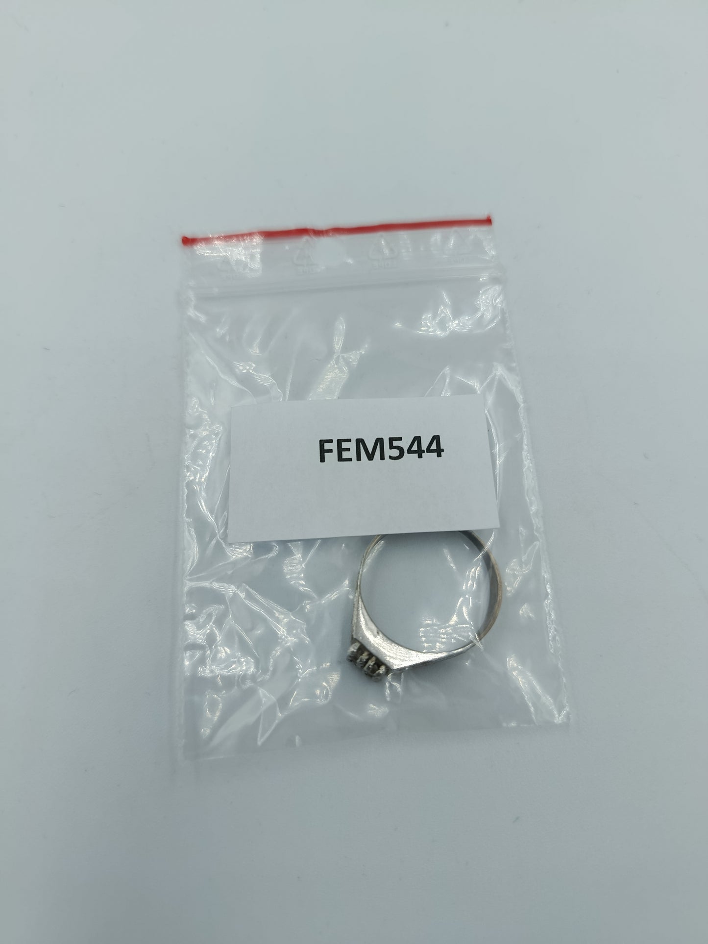 925 Silberring mit dunklen Steinen