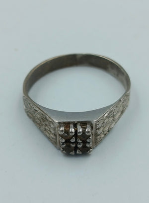925 Silberring mit dunklen Steinen